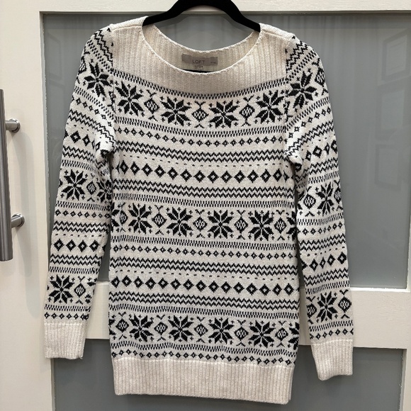 SP LOFT Black and White Snowflake Sweater with Sequin Detail on Front - Picture 1 of 4
